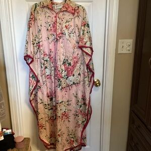Vintage 70s Floral Pink and Red Kimono